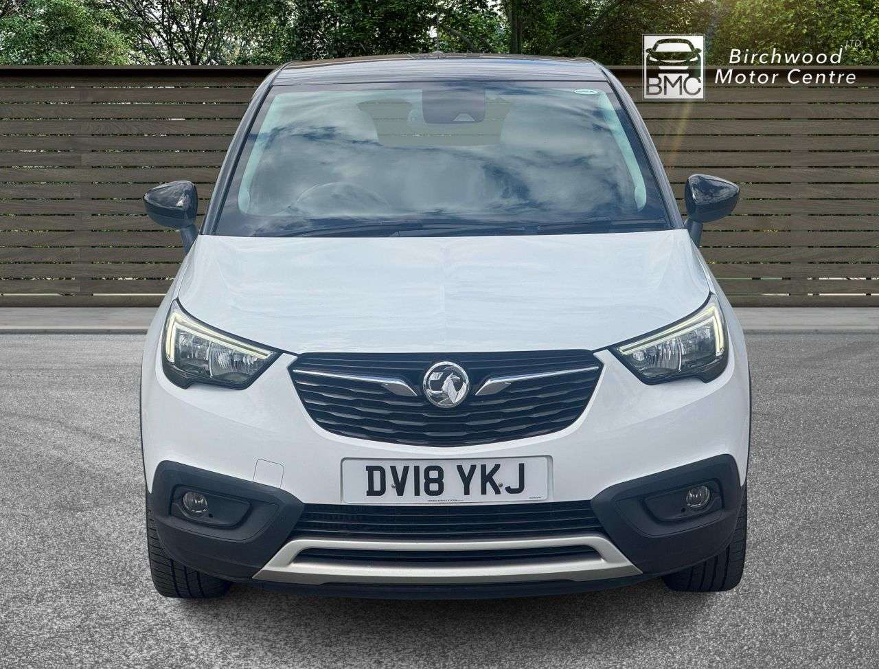 A 2018 VAUXHALL CROSSLAND X 1.6 Turbo D Tech Line Nav SUV 5dr Diesel Manual Euro 6 (s/s) (120 ps) LOW M A 2018 VAUXHALL CROSSLAND X 1.6 Turbo D Tech Line Nav SUV 5dr Diesel Manual Euro 6 (s/s) (120 ps) LOW M