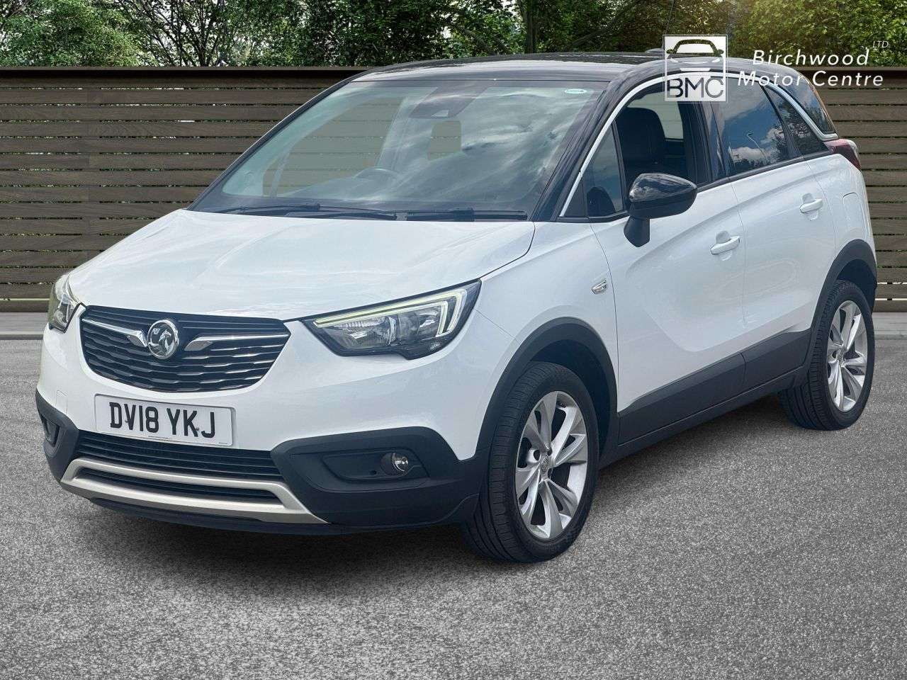 A 2018 VAUXHALL CROSSLAND X 1.6 Turbo D Tech Line Nav SUV 5dr Diesel Manual Euro 6 (s/s) (120 ps) LOW M A 2018 VAUXHALL CROSSLAND X 1.6 Turbo D Tech Line Nav SUV 5dr Diesel Manual Euro 6 (s/s) (120 ps) LOW M