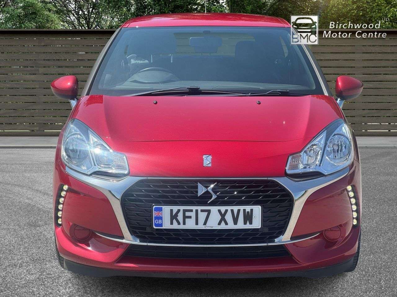 A 2017 DS AUTOMOBILES DS 3 1.2 PureTech Chic Hatchback 3dr Petrol Manual Euro 6 (82 ps) LOW MILEAGE A 2017 DS AUTOMOBILES DS 3 1.2 PureTech Chic Hatchback 3dr Petrol Manual Euro 6 (82 ps) LOW MILEAGE