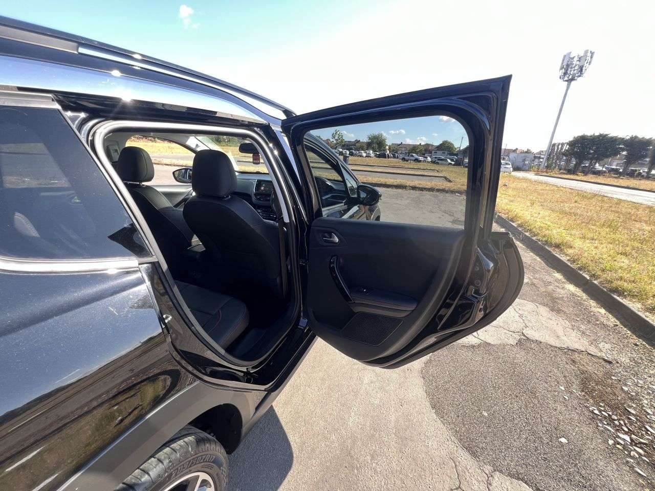 2018 PEUGEOT 2008 2018 PEUGEOT 2008
