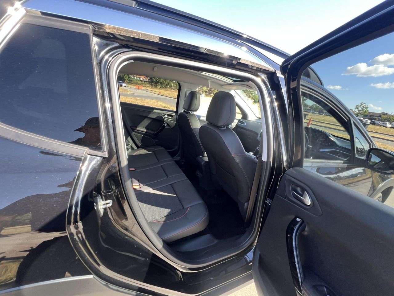2018 PEUGEOT 2008 2018 PEUGEOT 2008