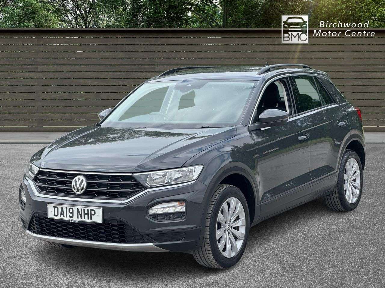 A 2019 VOLKSWAGEN T-ROC SE TSI A 2019 VOLKSWAGEN T-ROC SE TSI