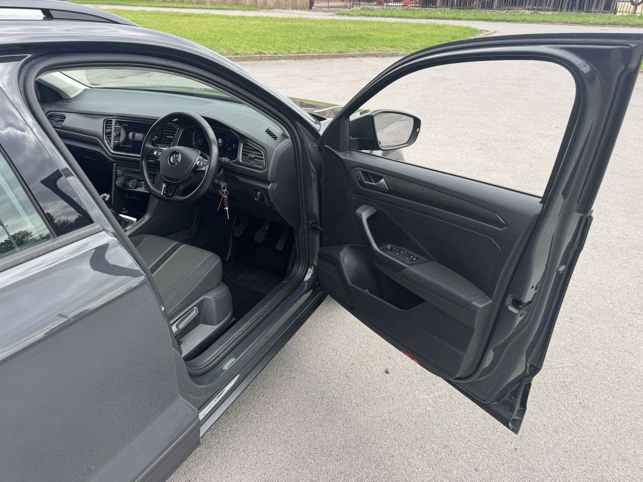 2019 VOLKSWAGEN T-ROC 2019 VOLKSWAGEN T-ROC