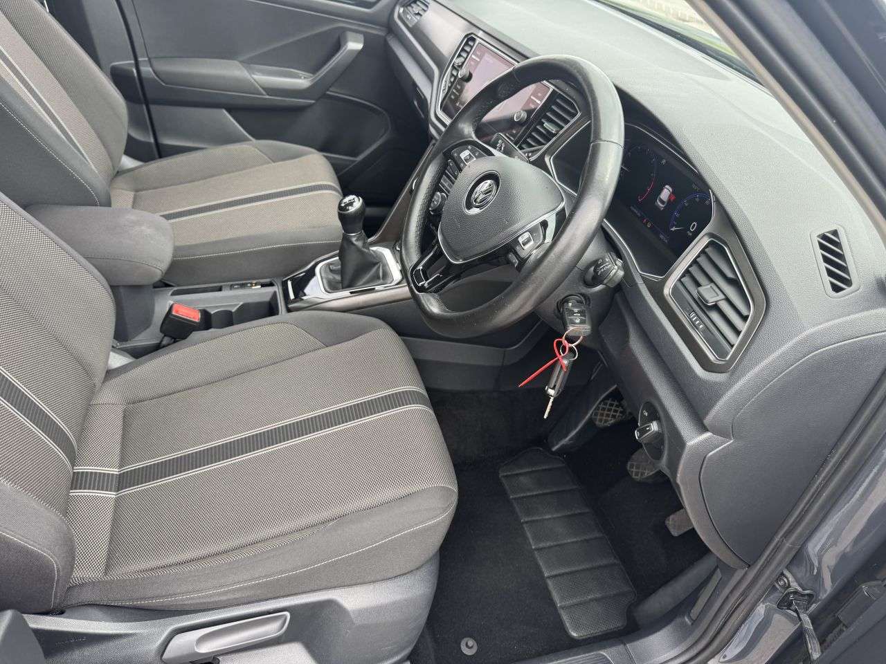 2019 VOLKSWAGEN T-ROC 2019 VOLKSWAGEN T-ROC