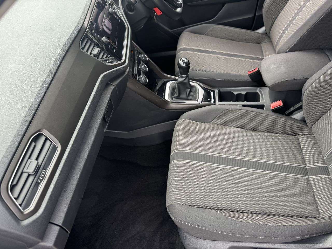 2019 VOLKSWAGEN T-ROC 2019 VOLKSWAGEN T-ROC