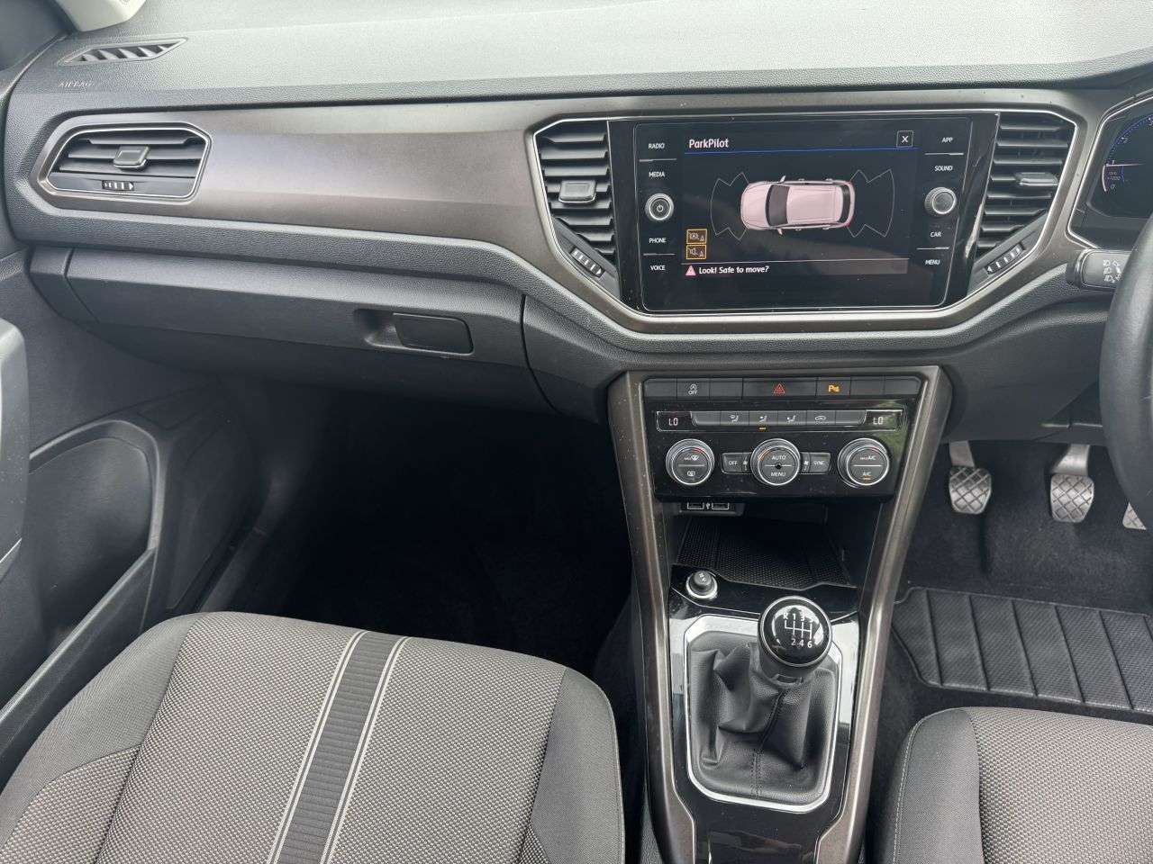 2019 VOLKSWAGEN T-ROC 2019 VOLKSWAGEN T-ROC