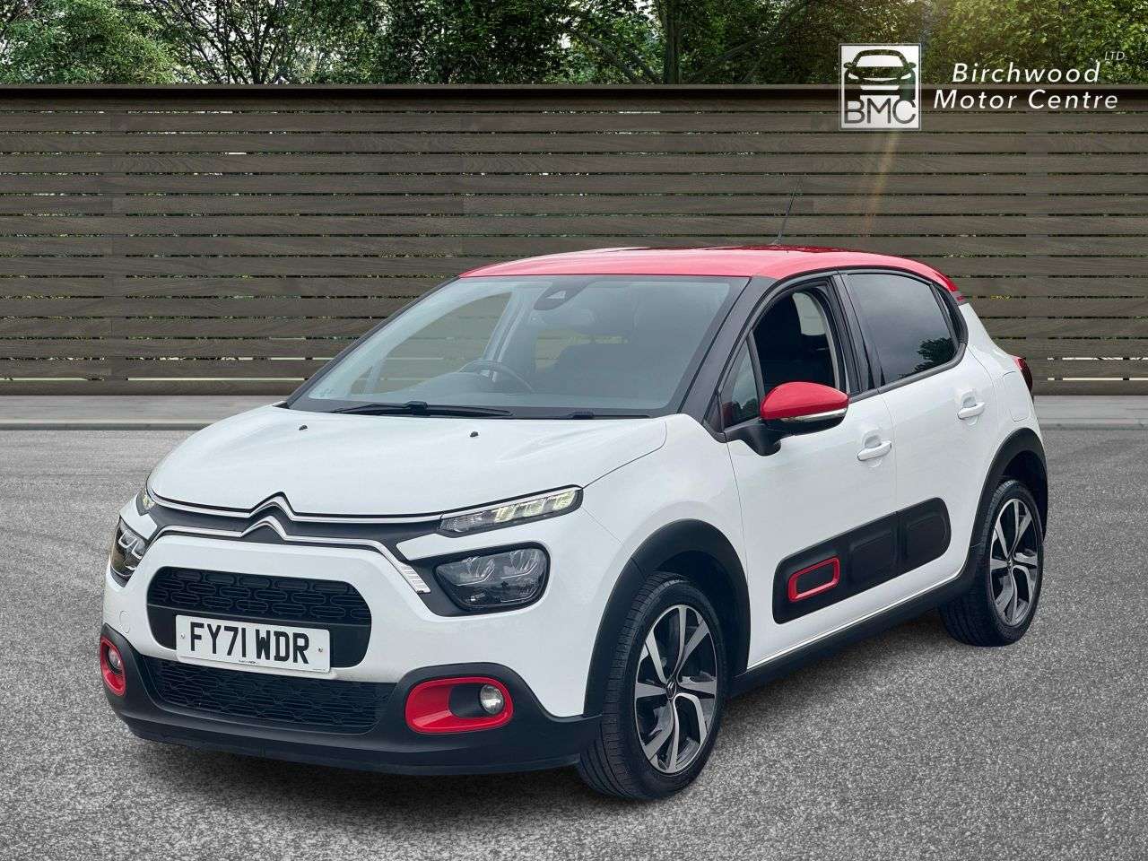A 2021 CITROEN C3 1.5 BlueHDi Shine Plus Hatchback 5dr Diesel Manual Euro 6 (s/s) (100 ps) SE A 2021 CITROEN C3 1.5 BlueHDi Shine Plus Hatchback 5dr Diesel Manual Euro 6 (s/s) (100 ps) SE