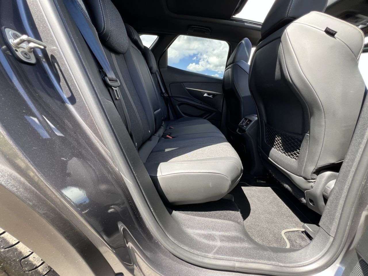 2020 PEUGEOT 3008 2020 PEUGEOT 3008