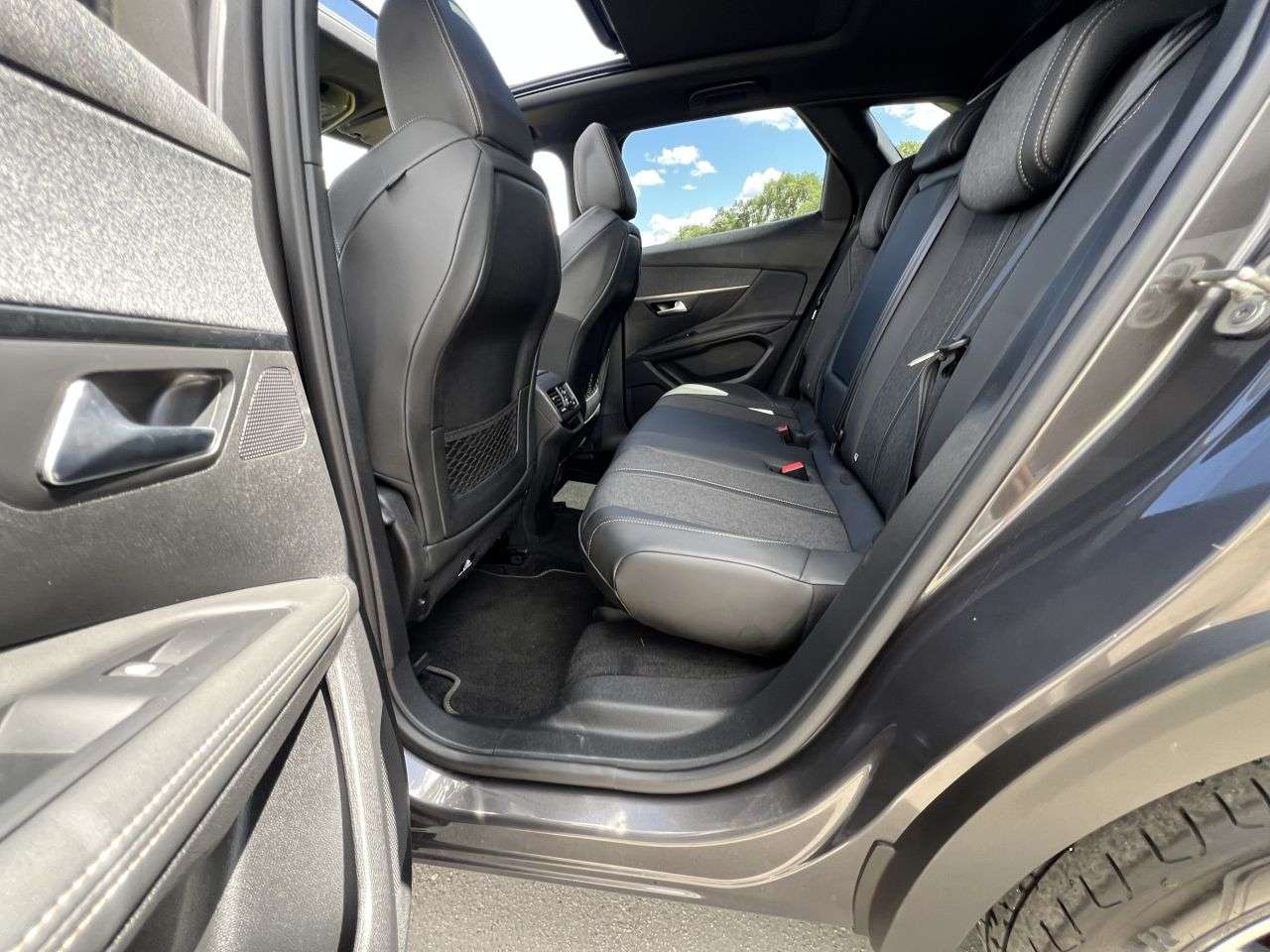 2020 PEUGEOT 3008 2020 PEUGEOT 3008