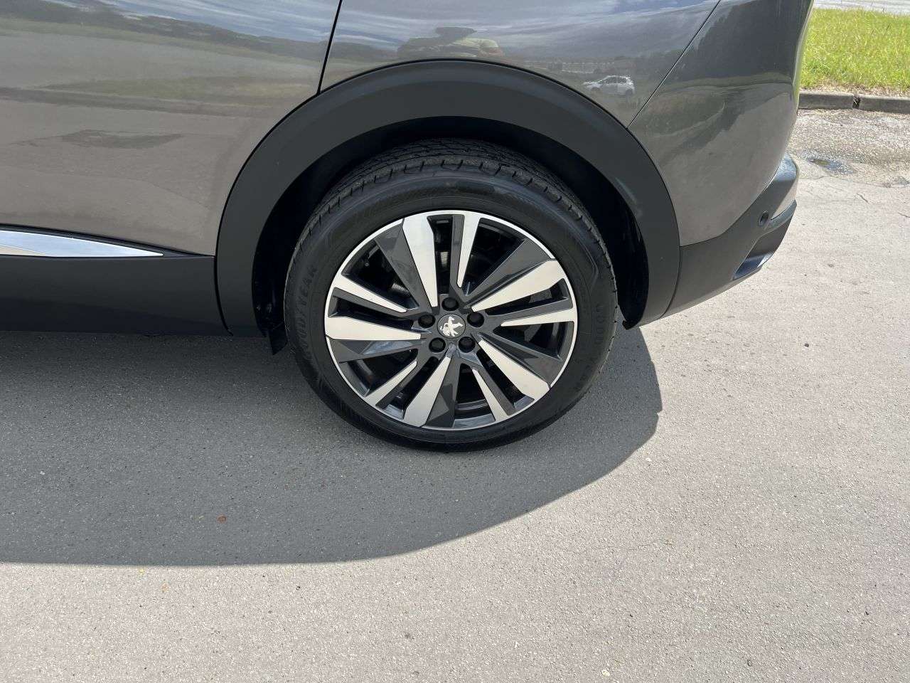2020 PEUGEOT 3008 2020 PEUGEOT 3008