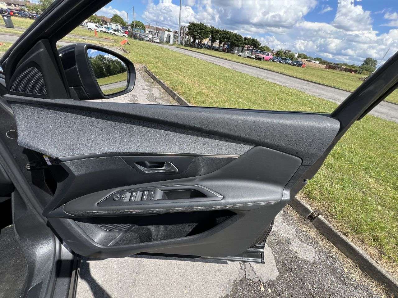 2020 PEUGEOT 3008 2020 PEUGEOT 3008