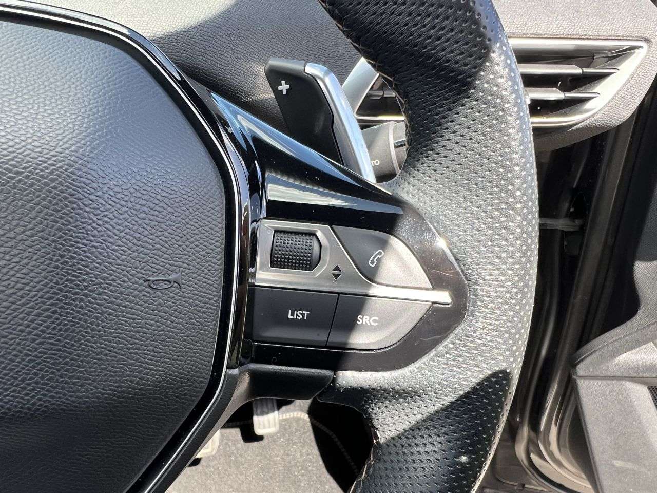 2020 PEUGEOT 3008 2020 PEUGEOT 3008