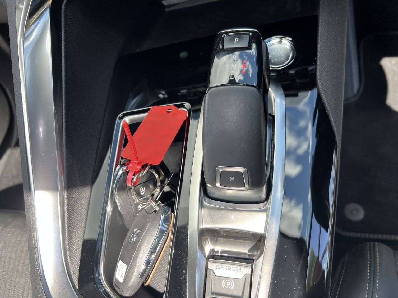 2020 PEUGEOT 3008 2020 PEUGEOT 3008