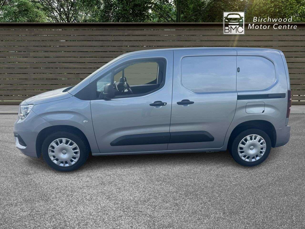 A 2022 VAUXHALL COMBO 1.5 Turbo D 2000 Sportive Panel Van 4dr Diesel Manual L1 H1 Euro 6 (100 ps) A 2022 VAUXHALL COMBO 1.5 Turbo D 2000 Sportive Panel Van 4dr Diesel Manual L1 H1 Euro 6 (100 ps)