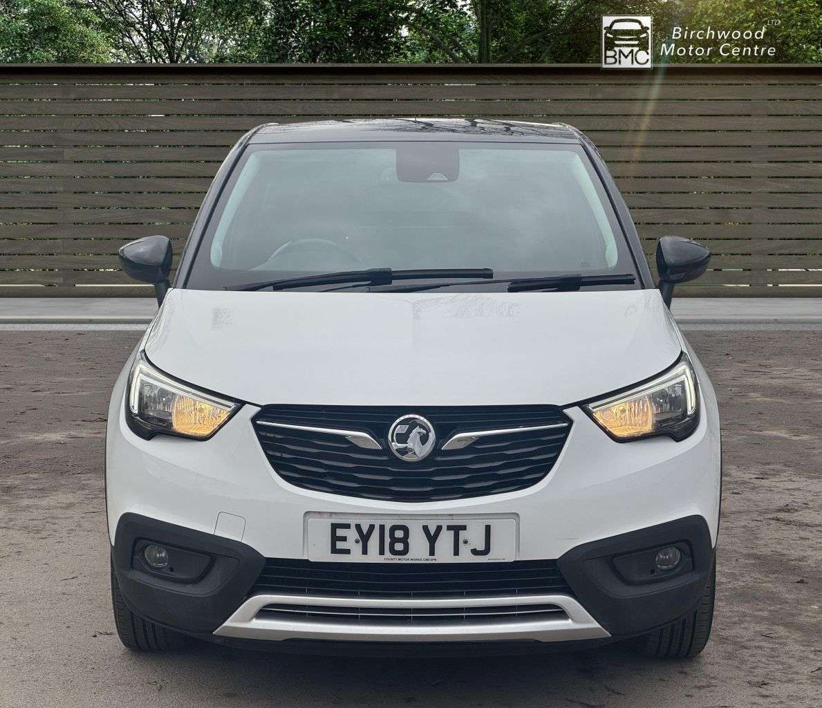A 2018 VAUXHALL CROSSLAND X 1.2 Turbo Tech Line Nav SUV 5dr Petrol Manual Euro 6 (s/s) (130 ps) A 2018 VAUXHALL CROSSLAND X 1.2 Turbo Tech Line Nav SUV 5dr Petrol Manual Euro 6 (s/s) (130 ps)