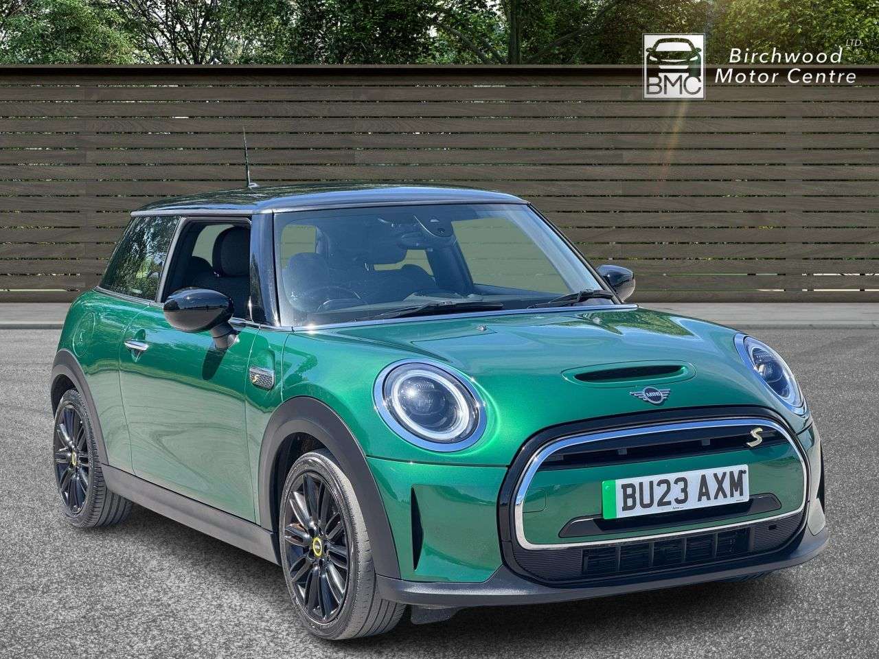 A 2023 MINI ELECTRIC HATCH Cooper SE 32.6kWh Level 2 Hatchback 3dr Electric Auto (184 ps) FULL SERVICE A 2023 MINI ELECTRIC HATCH Cooper SE 32.6kWh Level 2 Hatchback 3dr Electric Auto (184 ps) FULL SERVICE