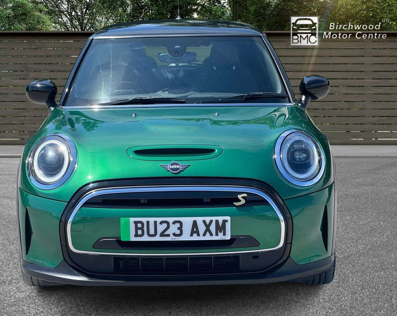 A 2023 MINI ELECTRIC HATCH Cooper SE 32.6kWh Level 2 Hatchback 3dr Electric Auto (184 ps) FULL SERVICE A 2023 MINI ELECTRIC HATCH Cooper SE 32.6kWh Level 2 Hatchback 3dr Electric Auto (184 ps) FULL SERVICE