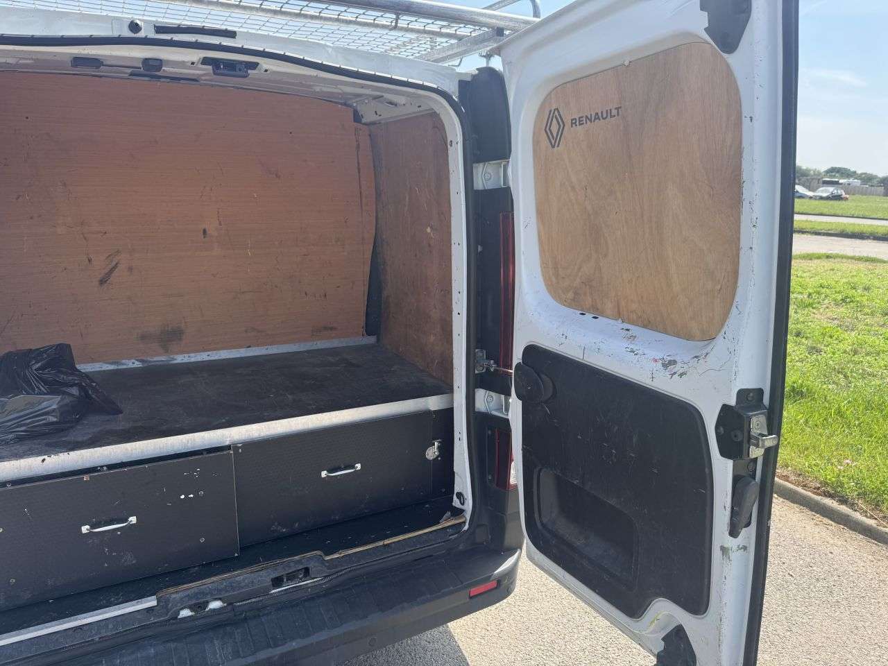 2024 RENAULT TRAFIC 2024 RENAULT TRAFIC