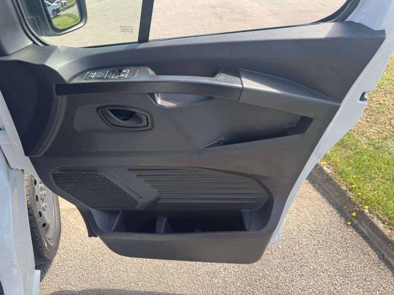 2024 RENAULT TRAFIC 2024 RENAULT TRAFIC
