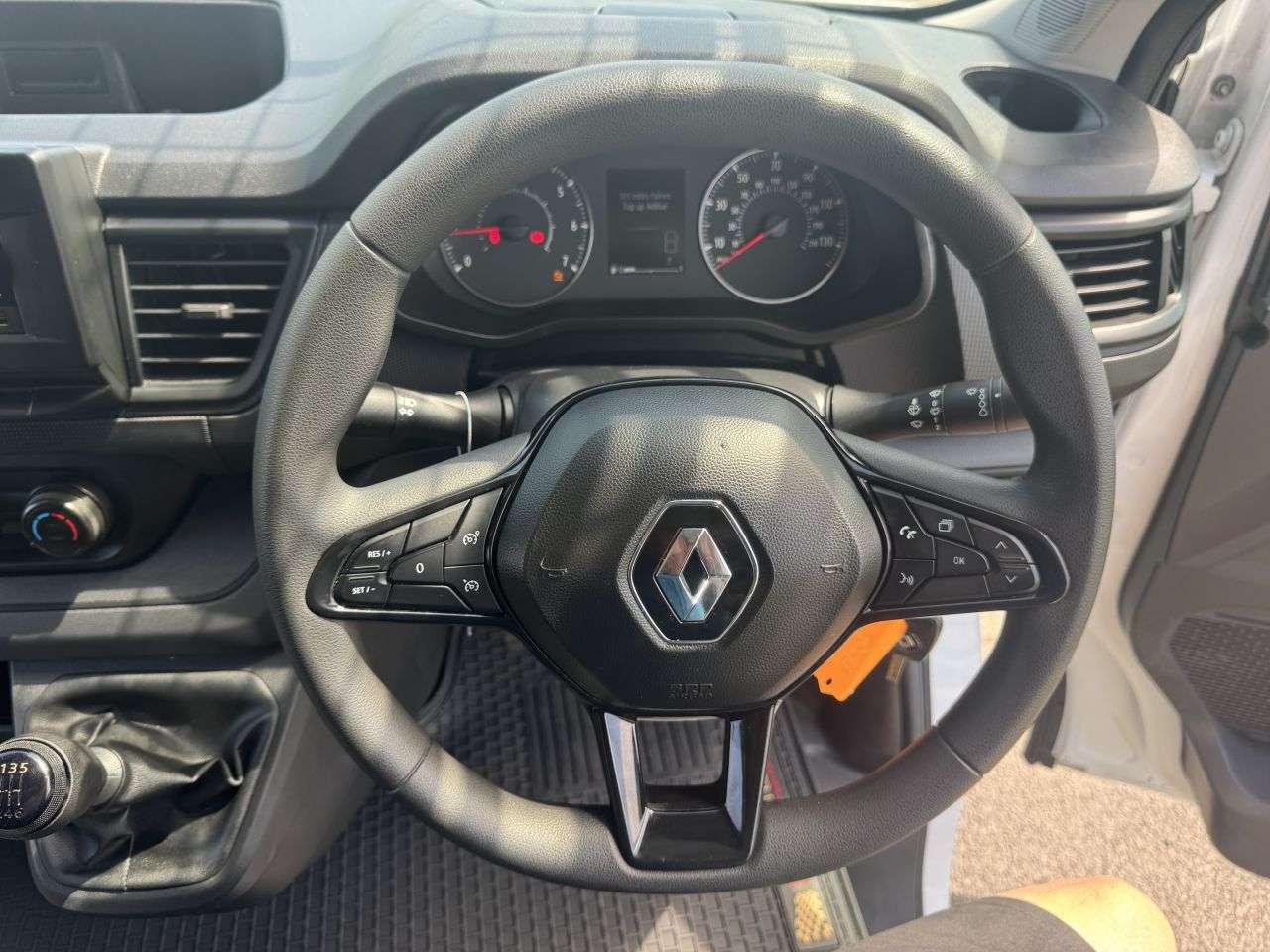 2024 RENAULT TRAFIC 2024 RENAULT TRAFIC