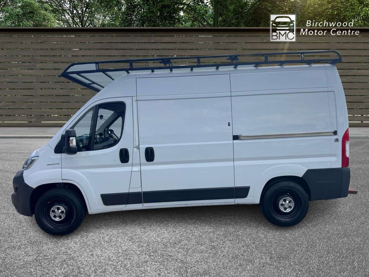 A 2017 FIAT DUCATO 2.0 MultiJetII 35 Panel Van 5dr Diesel Manual M H2 Euro 6 (s/s) (115 ps) SE A 2017 FIAT DUCATO 2.0 MultiJetII 35 Panel Van 5dr Diesel Manual M H2 Euro 6 (s/s) (115 ps) SE