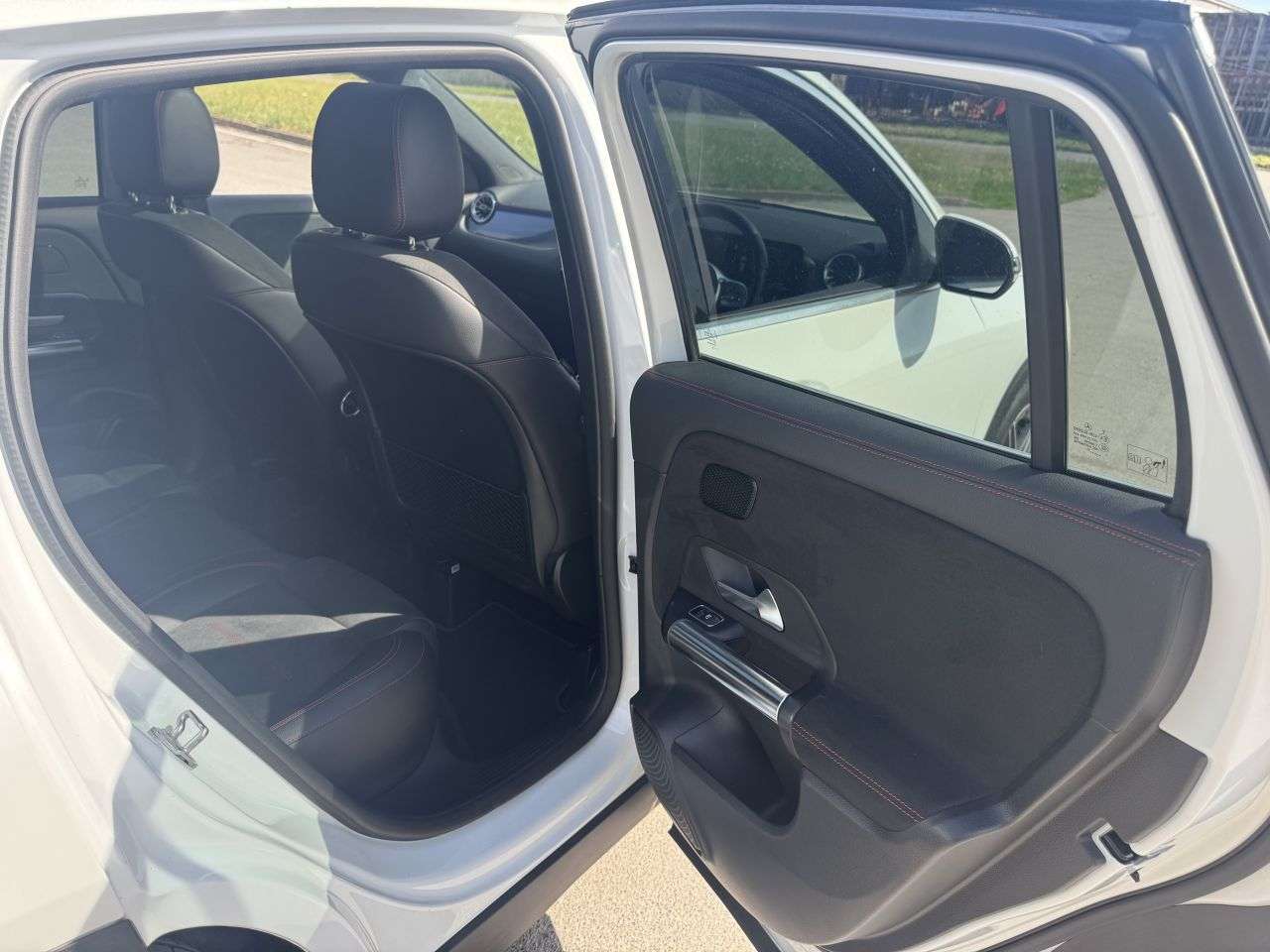 2021 MERCEDES-BENZ GLA 2021 MERCEDES-BENZ GLA