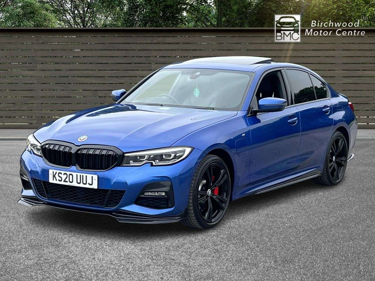 A 2020 BMW 3 SERIES 2.0 330e 12kWh M Sport Saloon 4dr Petrol Plug-in Hybrid Auto Euro 6 (s/s) ( A 2020 BMW 3 SERIES 2.0 330e 12kWh M Sport Saloon 4dr Petrol Plug-in Hybrid Auto Euro 6 (s/s) (