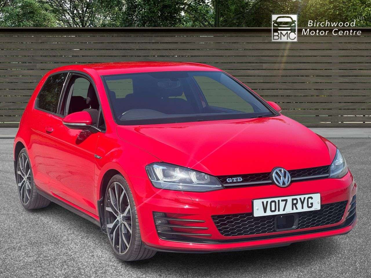 A 2017 VOLKSWAGEN GOLF 2.0 TDI BlueMotion Tech GTD Hatchback 3dr Diesel Manual Euro 6 (s/s) (184 p A 2017 VOLKSWAGEN GOLF 2.0 TDI BlueMotion Tech GTD Hatchback 3dr Diesel Manual Euro 6 (s/s) (184 p