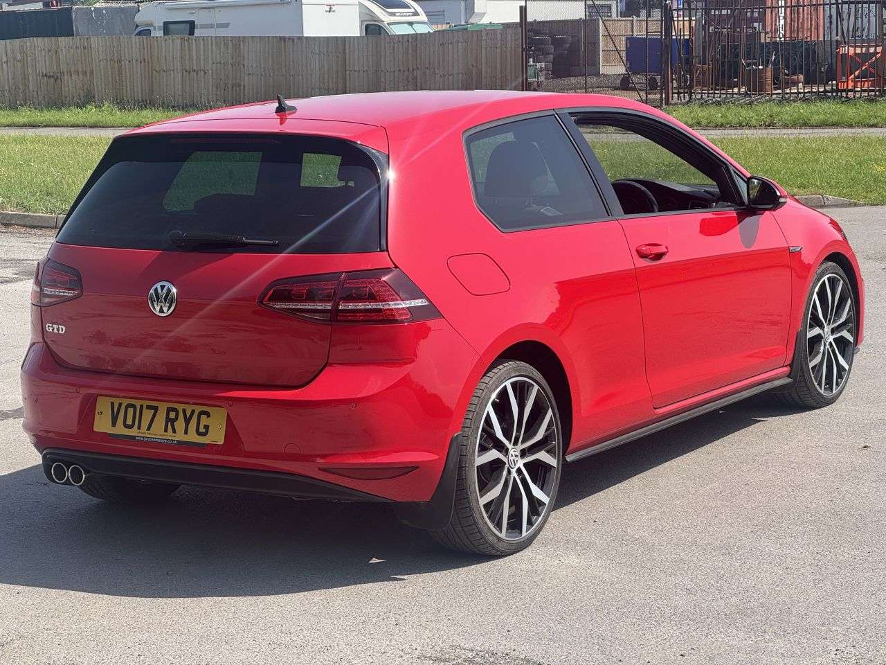 2017 VOLKSWAGEN GOLF 2017 VOLKSWAGEN GOLF