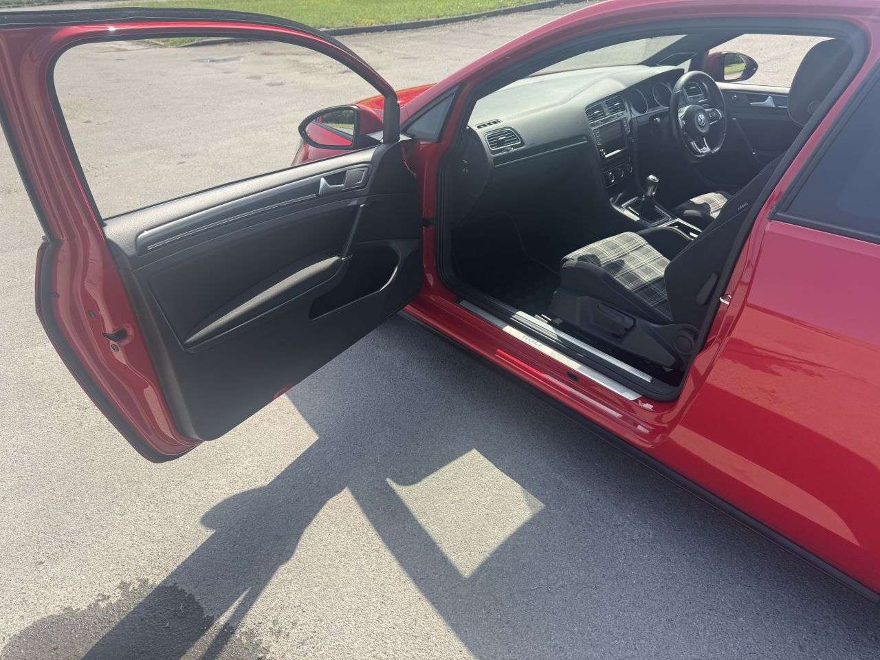 2017 VOLKSWAGEN GOLF 2017 VOLKSWAGEN GOLF