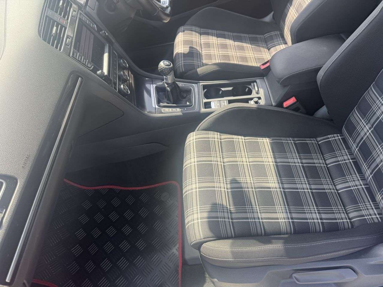 2017 VOLKSWAGEN GOLF 2017 VOLKSWAGEN GOLF