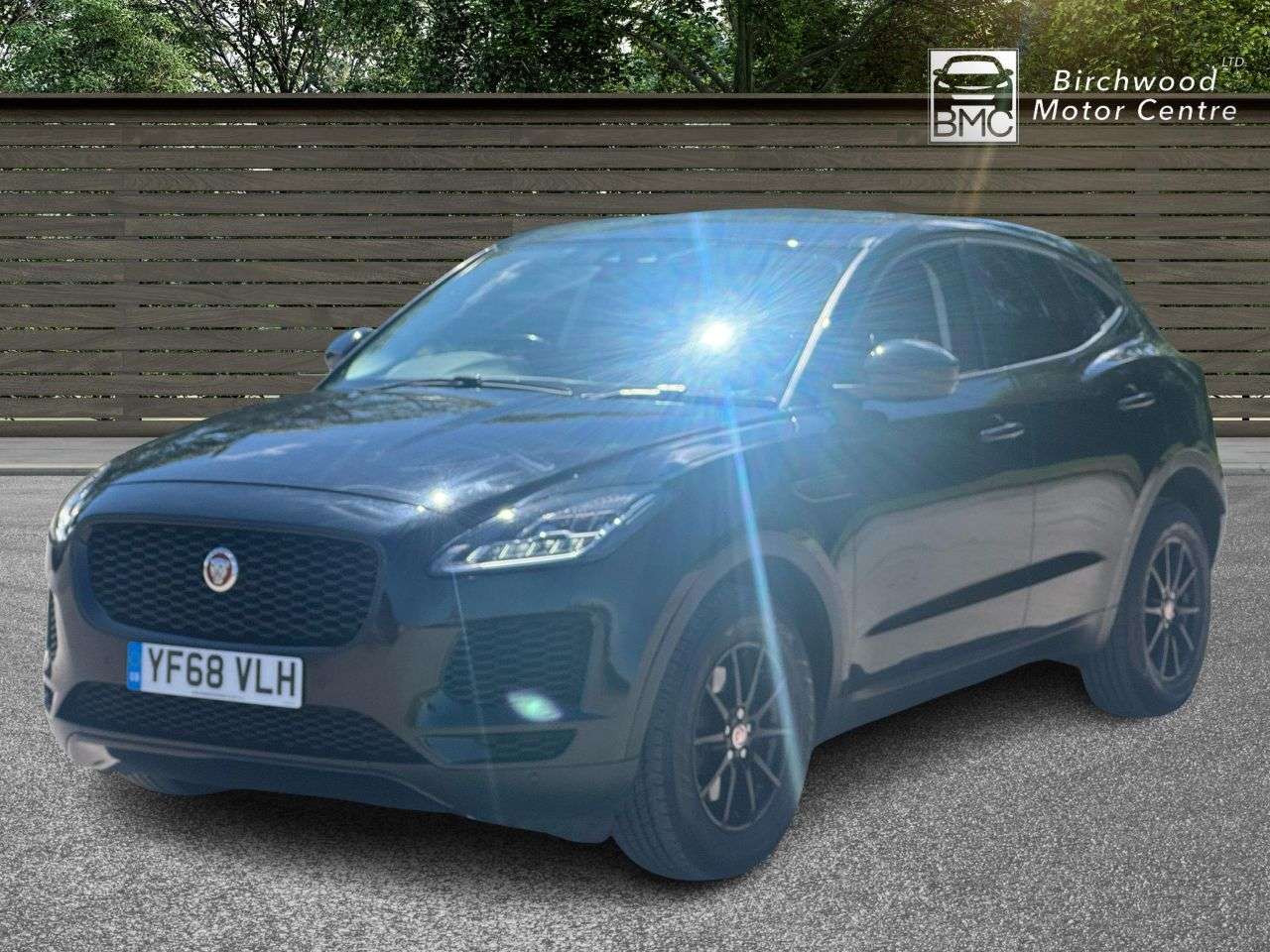 A 2018 JAGUAR E-PACE 2.0 D150 SUV 5dr Diesel Auto AWD Euro 6 (s/s) (150 ps) SERVICE HISTORY A 2018 JAGUAR E-PACE 2.0 D150 SUV 5dr Diesel Auto AWD Euro 6 (s/s) (150 ps) SERVICE HISTORY