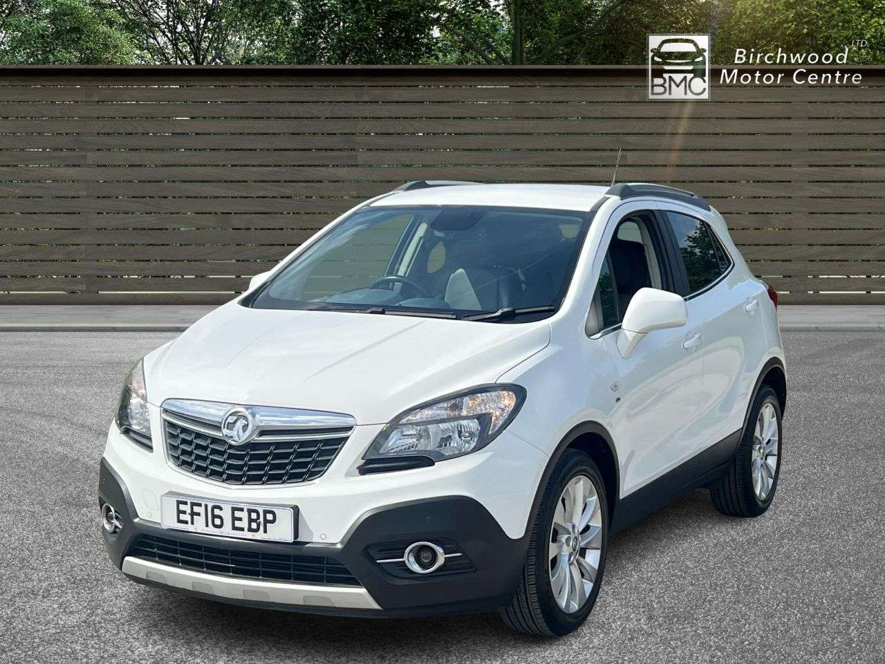 A 2016 VAUXHALL MOKKA 1.4i Turbo SE SUV 5dr Petrol Auto 2WD Euro 6 (140 ps) LOW MILEAGE AUTOMATIC A 2016 VAUXHALL MOKKA 1.4i Turbo SE SUV 5dr Petrol Auto 2WD Euro 6 (140 ps) LOW MILEAGE AUTOMATIC
