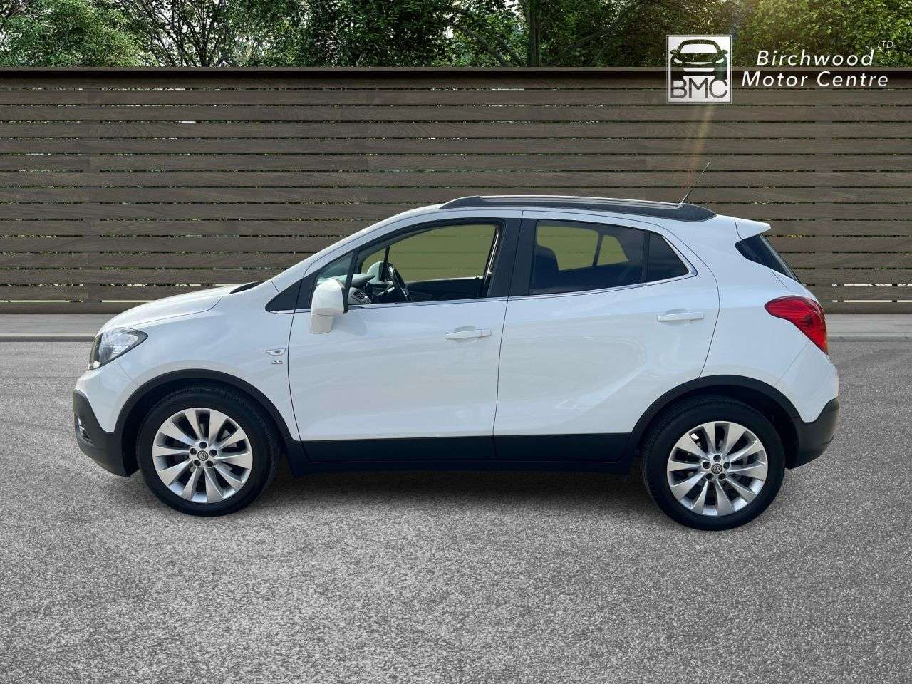 A 2016 VAUXHALL MOKKA 1.4i Turbo SE SUV 5dr Petrol Auto 2WD Euro 6 (140 ps) LOW MILEAGE AUTOMATIC A 2016 VAUXHALL MOKKA 1.4i Turbo SE SUV 5dr Petrol Auto 2WD Euro 6 (140 ps) LOW MILEAGE AUTOMATIC