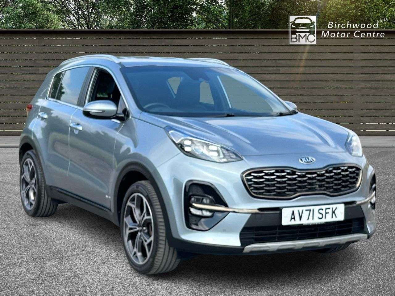 A 2022 KIA SPORTAGE 1.6 CRDi MHEV GT-Line SUV 5dr Diesel Hybrid DCT AWD Euro 6 (s/s) (134 bhp) A 2022 KIA SPORTAGE 1.6 CRDi MHEV GT-Line SUV 5dr Diesel Hybrid DCT AWD Euro 6 (s/s) (134 bhp)