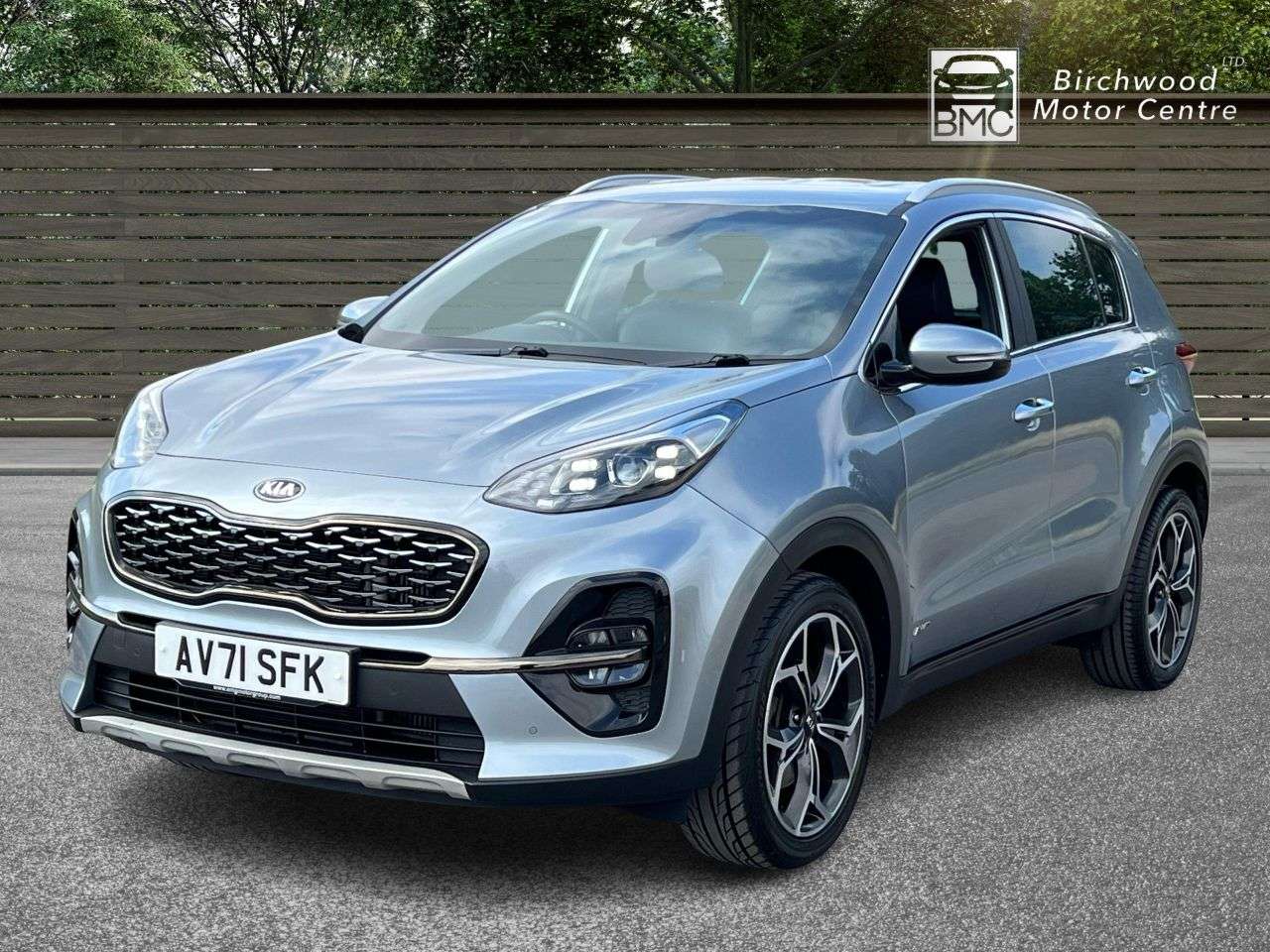 A 2022 KIA SPORTAGE 1.6 CRDi MHEV GT-Line SUV 5dr Diesel Hybrid DCT AWD Euro 6 (s/s) (134 bhp) A 2022 KIA SPORTAGE 1.6 CRDi MHEV GT-Line SUV 5dr Diesel Hybrid DCT AWD Euro 6 (s/s) (134 bhp)