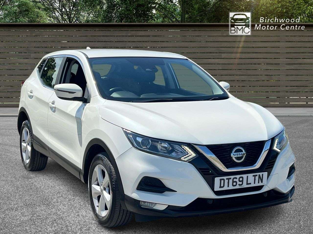 A 2020 NISSAN QASHQAI 1.3 DIG-T Acenta Premium SUV 5dr Petrol DCT Auto Euro 6 (s/s) (160 ps) A 2020 NISSAN QASHQAI 1.3 DIG-T Acenta Premium SUV 5dr Petrol DCT Auto Euro 6 (s/s) (160 ps)