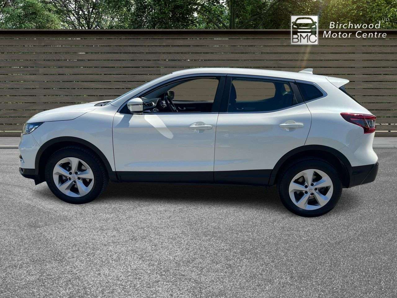A 2020 NISSAN QASHQAI 1.3 DIG-T Acenta Premium SUV 5dr Petrol DCT Auto Euro 6 (s/s) (160 ps) A 2020 NISSAN QASHQAI 1.3 DIG-T Acenta Premium SUV 5dr Petrol DCT Auto Euro 6 (s/s) (160 ps)