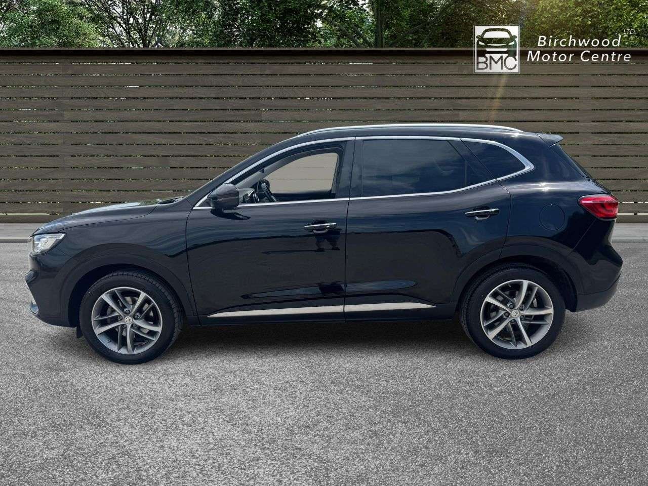 A 2023 MG MG HS 1.5 T-GDI Exclusive SUV 5dr Petrol DCT Euro 6 (s/s) (162 ps) FULL SERVICE H A 2023 MG MG HS 1.5 T-GDI Exclusive SUV 5dr Petrol DCT Euro 6 (s/s) (162 ps) FULL SERVICE H