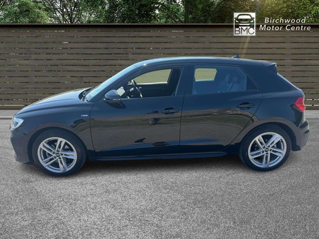 A 2023 AUDI A1 1.0 TFSI 30 S line Sportback 5dr Petrol S Tronic Euro 6 (s/s) (110 ps) FULL A 2023 AUDI A1 1.0 TFSI 30 S line Sportback 5dr Petrol S Tronic Euro 6 (s/s) (110 ps) FULL
