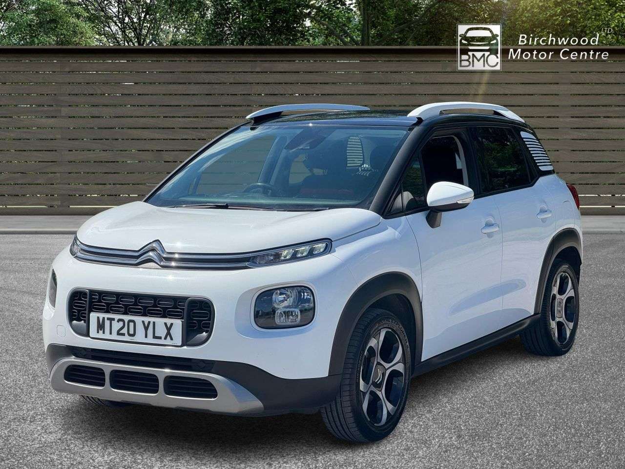 A 2020 CITROEN C3 AIRCROSS 1.2 PureTech Flair SUV 5dr Petrol Manual 6 Spd Euro 6 (s/s) (110 ps) SERVIC A 2020 CITROEN C3 AIRCROSS 1.2 PureTech Flair SUV 5dr Petrol Manual 6 Spd Euro 6 (s/s) (110 ps) SERVIC