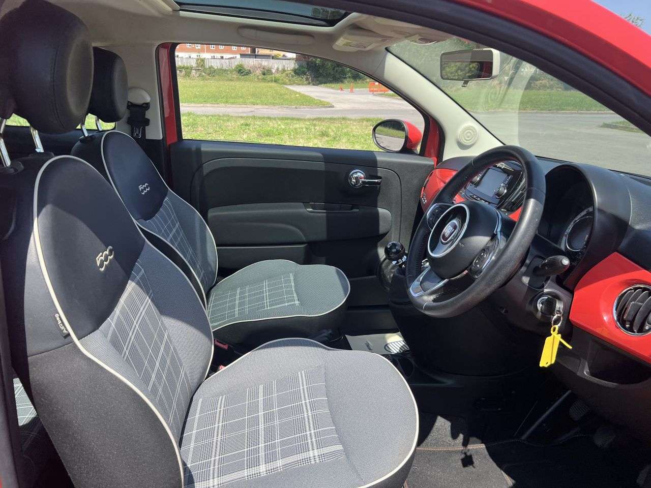 2018 FIAT 500 2018 FIAT 500