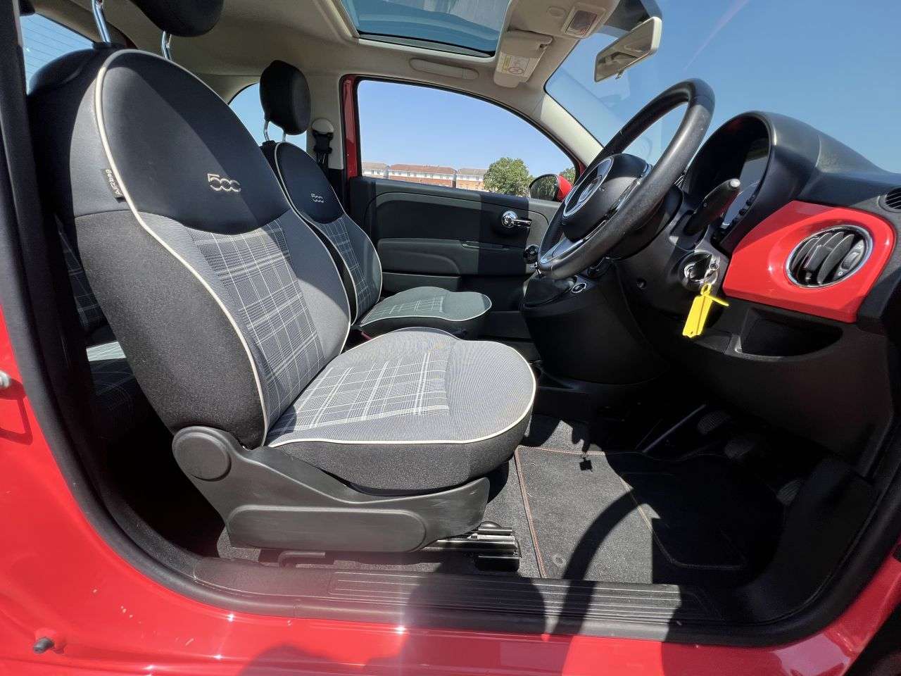 2018 FIAT 500 2018 FIAT 500