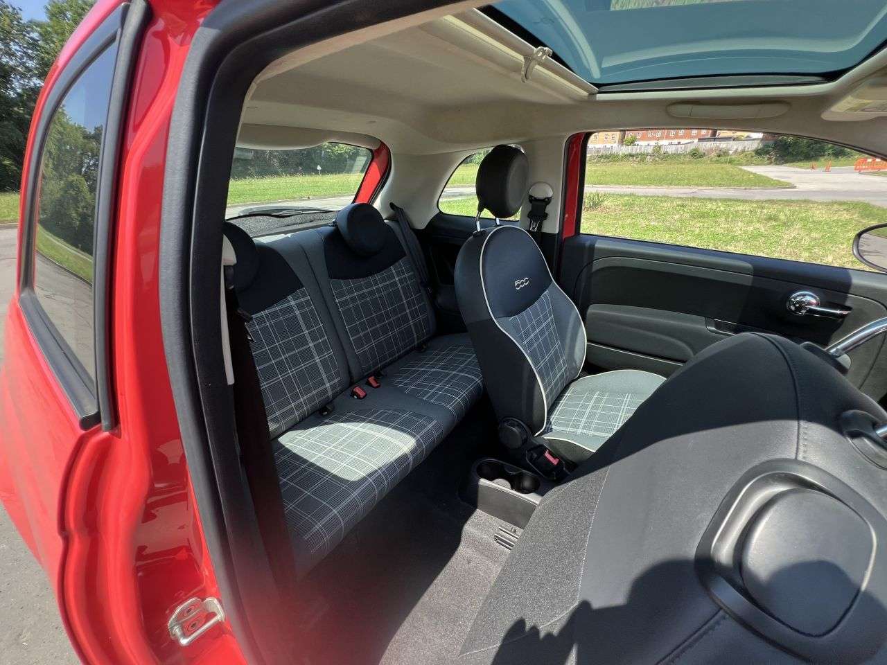 2018 FIAT 500 2018 FIAT 500