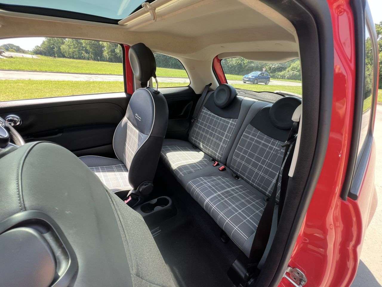 2018 FIAT 500 2018 FIAT 500