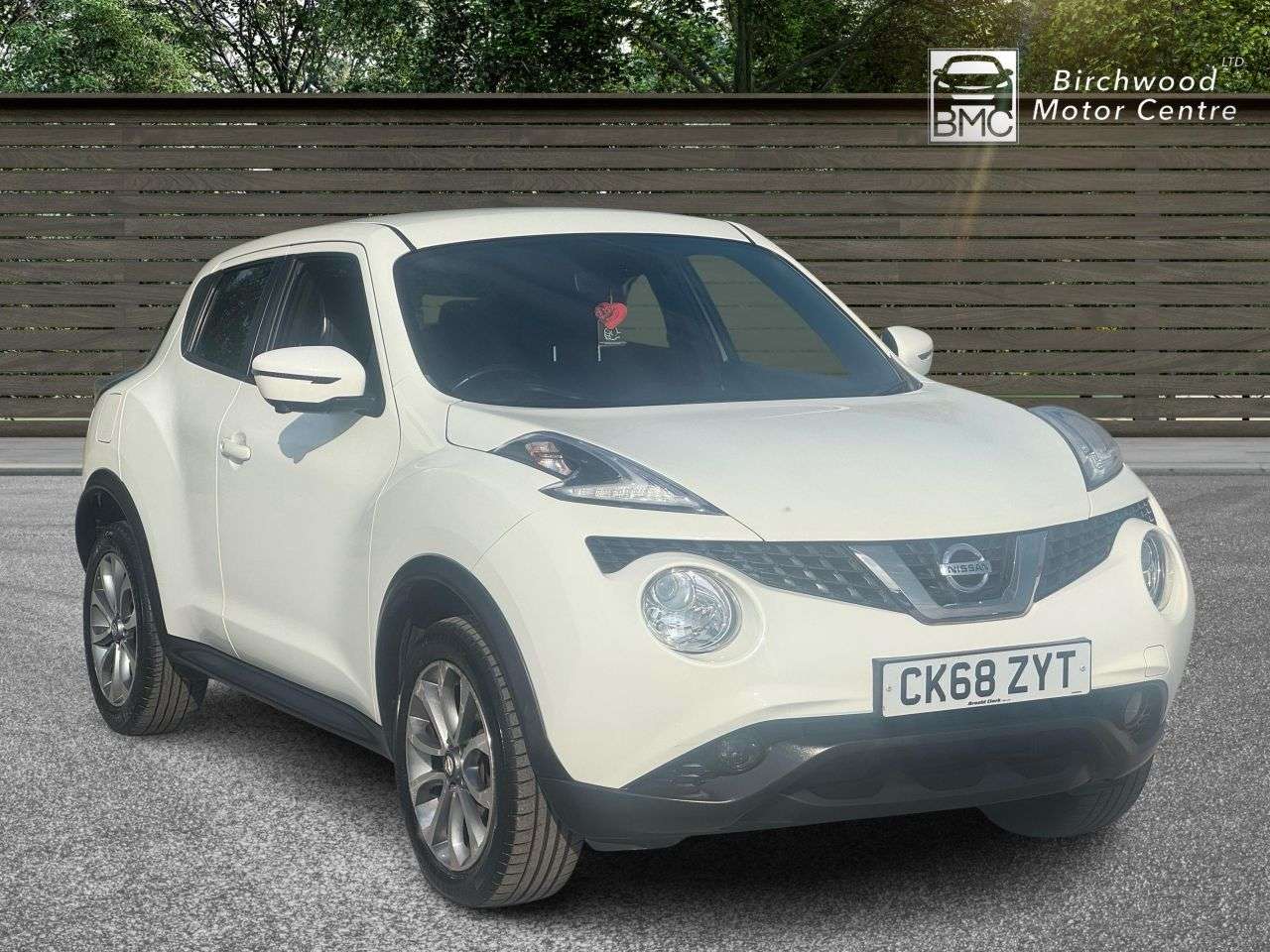A 2018 NISSAN JUKE 1.6 Tekna SUV 5dr Petrol XTRON Euro 6 (117 ps) A 2018 NISSAN JUKE 1.6 Tekna SUV 5dr Petrol XTRON Euro 6 (117 ps)