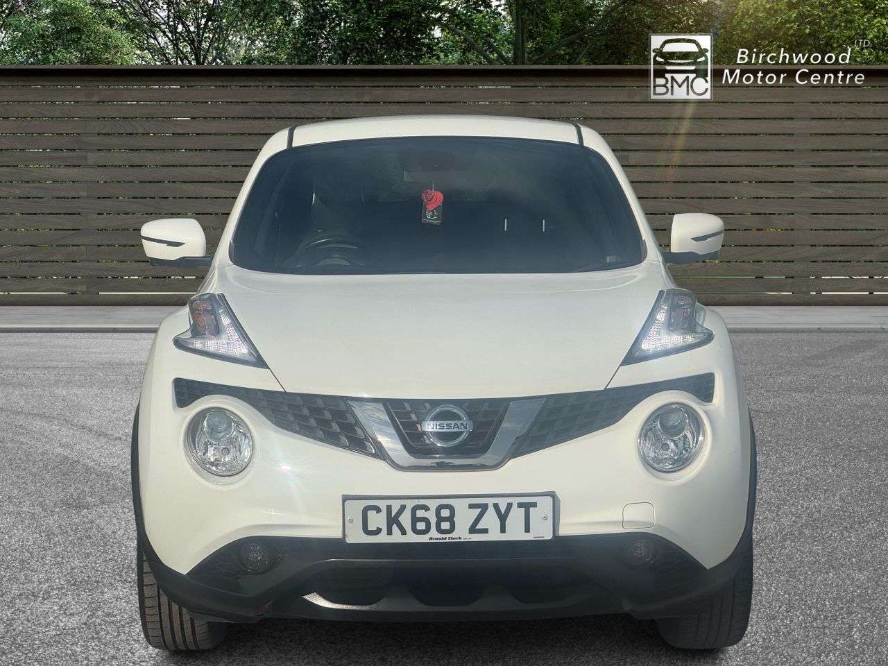 A 2018 NISSAN JUKE 1.6 Tekna SUV 5dr Petrol XTRON Euro 6 (117 ps) A 2018 NISSAN JUKE 1.6 Tekna SUV 5dr Petrol XTRON Euro 6 (117 ps)