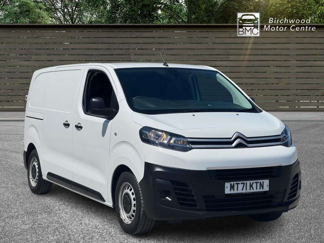 A 2021 CITROEN DISPATCH 1.5 BlueHDi 1000 Enterprise Pro M Panel Van 6dr Diesel Manual FWD 2 Euro 6 A 2021 CITROEN DISPATCH 1.5 BlueHDi 1000 Enterprise Pro M Panel Van 6dr Diesel Manual FWD 2 Euro 6