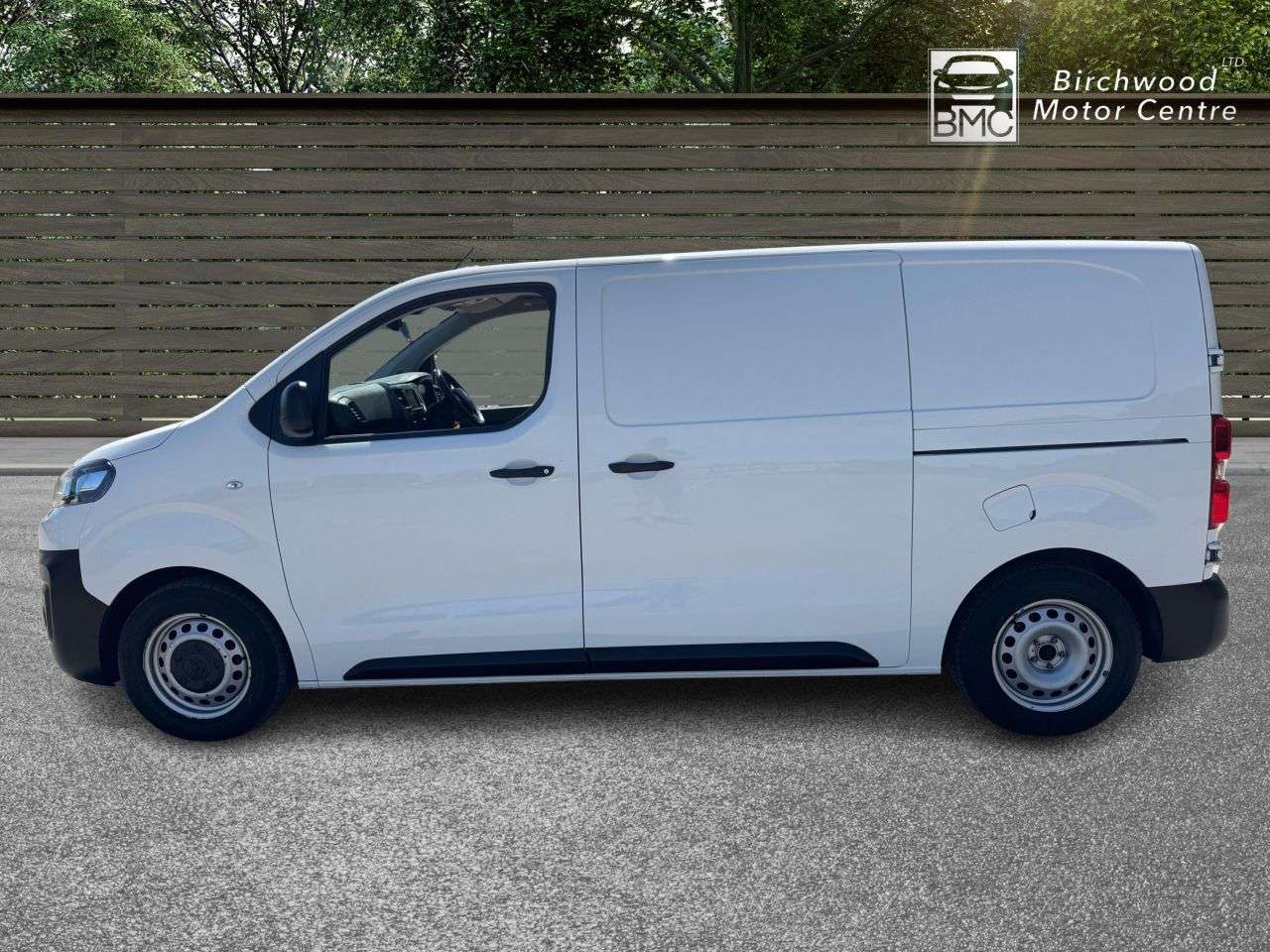A 2021 CITROEN DISPATCH 1.5 BlueHDi 1000 Enterprise Pro M Panel Van 6dr Diesel Manual FWD 2 Euro 6 A 2021 CITROEN DISPATCH 1.5 BlueHDi 1000 Enterprise Pro M Panel Van 6dr Diesel Manual FWD 2 Euro 6