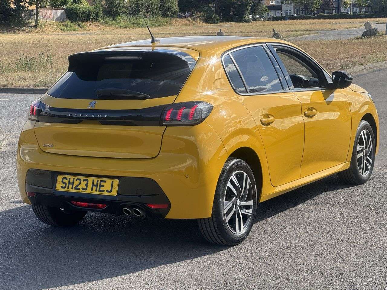 2023 PEUGEOT 208 2023 PEUGEOT 208